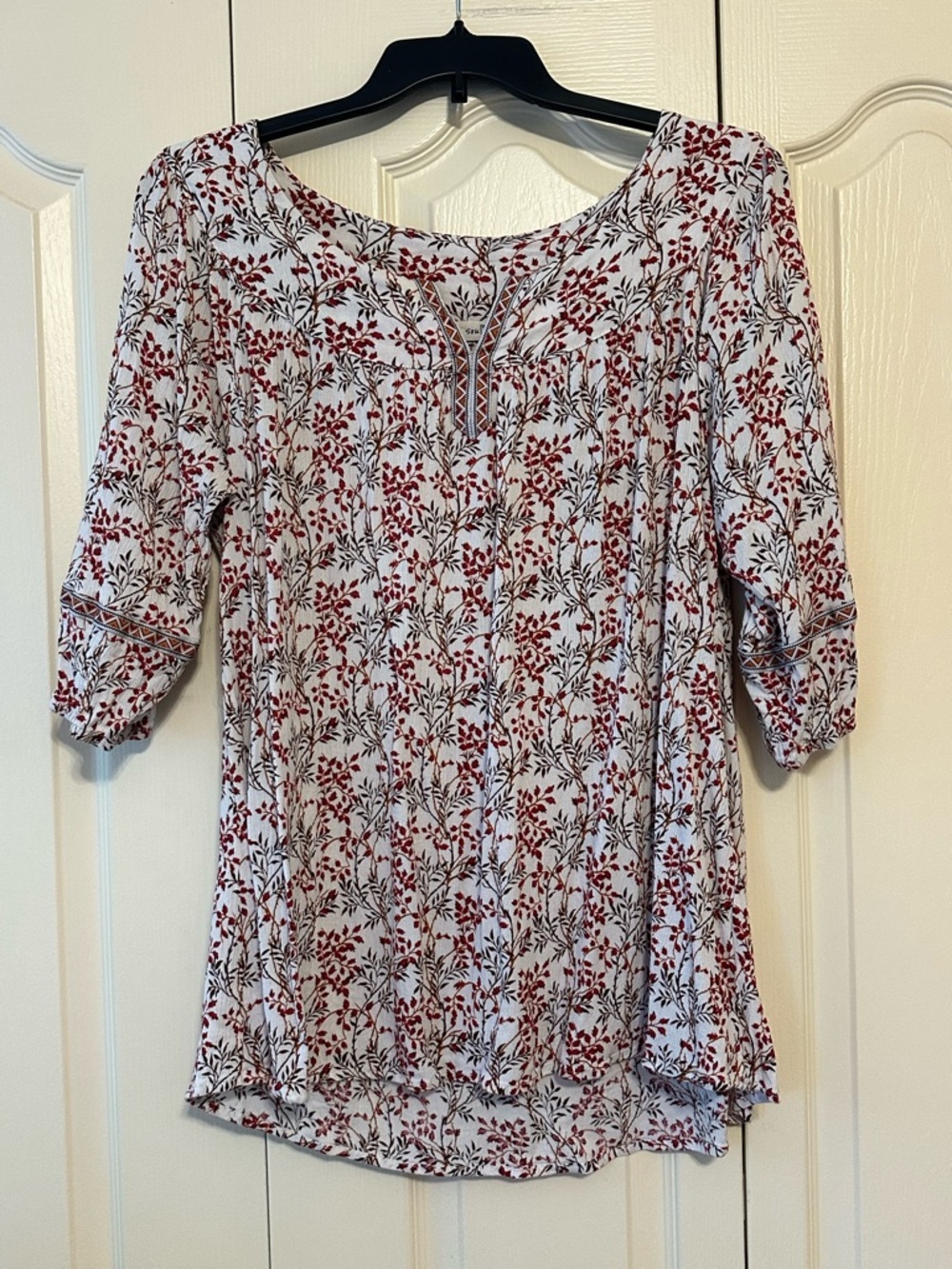 indigo soul Women’s White Blouse with Burgundy Floral Print 2XL